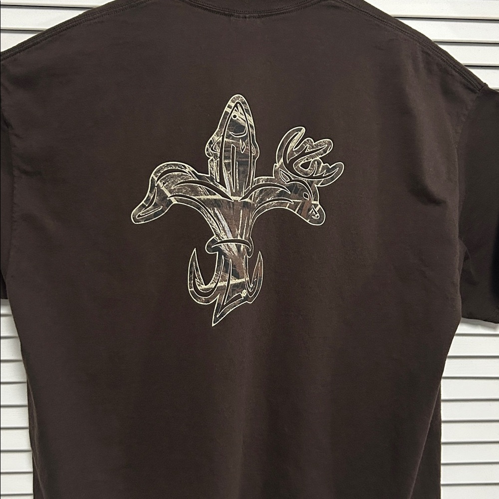 Sportsman Brown Graphic Menโs short sleeve tee shirt